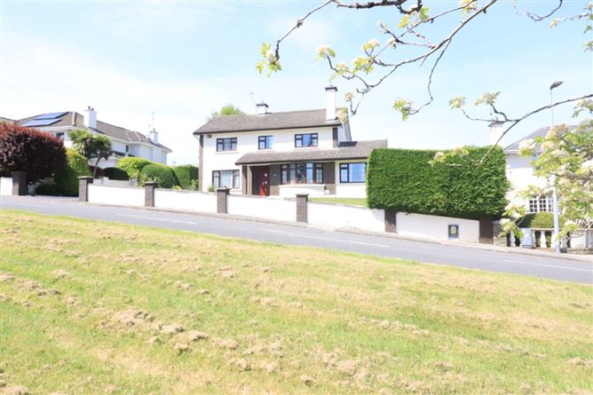 https://photos-a.propertyimages.ie/media/5/2/1/4955125/5113e809-1e62-4a99-af9c-bd49e7cab79d_l.jpg
