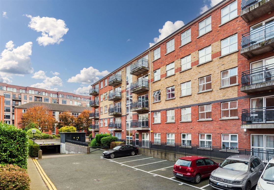 73 Windmill Lane Apartments, Grand Canal Dock, Dublin 2