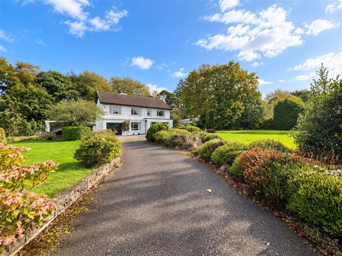 Woodcote, Roundhill, Old Chapel, Bandon, West Cork