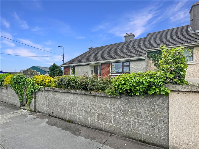 3 Casement Terrace, Nenagh, Co. Tipperary Sherry FitzGerald Talbot