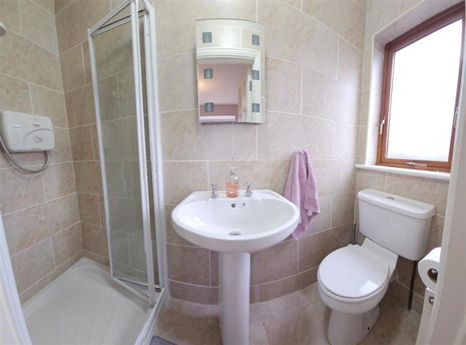 35 Ros Na H'Inse, Carrick-On-Shannon, Leitrim