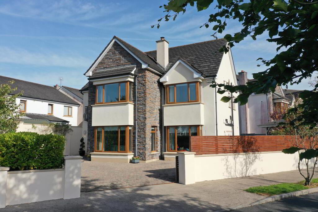 35 Ros Na H'Inse, Carrick-On-Shannon, Leitrim