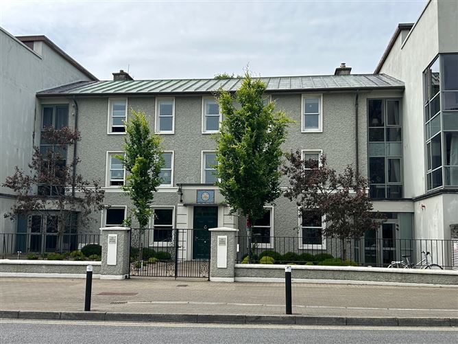 4A The Old Presbytery, Cathedral Place, Killarney, Co. Kerry