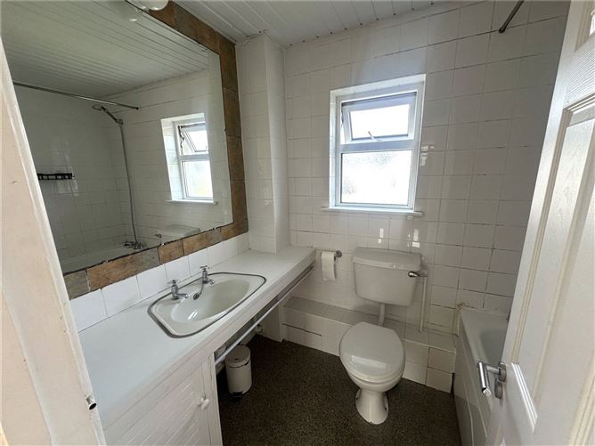 29 & 29a Crescent View, Riverside, Tuam Road, Galway City