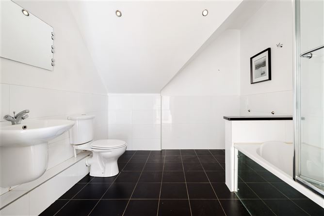 51B Ballintyre Grove, Ballinteer, Dublin 16