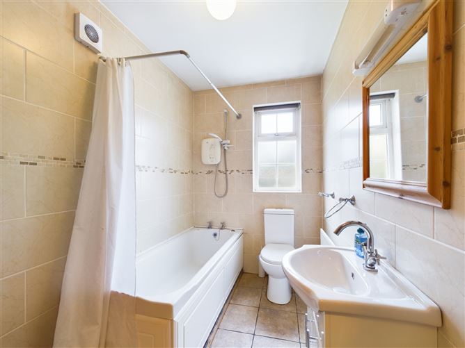 3 St. Ita Terrace, Castlemeadows, Thurles, Co. Tipperary