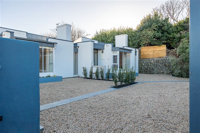 Mews 1, Rere of 10 Sandycove Avenue West, Sandycove, County Dublin