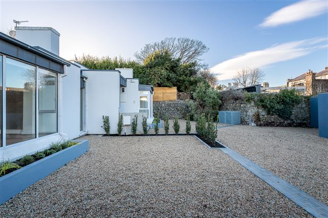 Mews 1, Rere of 10 Sandycove Avenue West, Sandycove, County Dublin