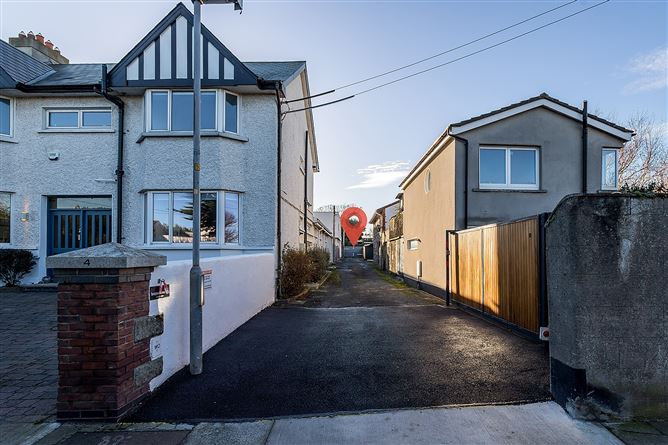 Mews 1, Rere of 10 Sandycove Avenue West, Sandycove, County Dublin