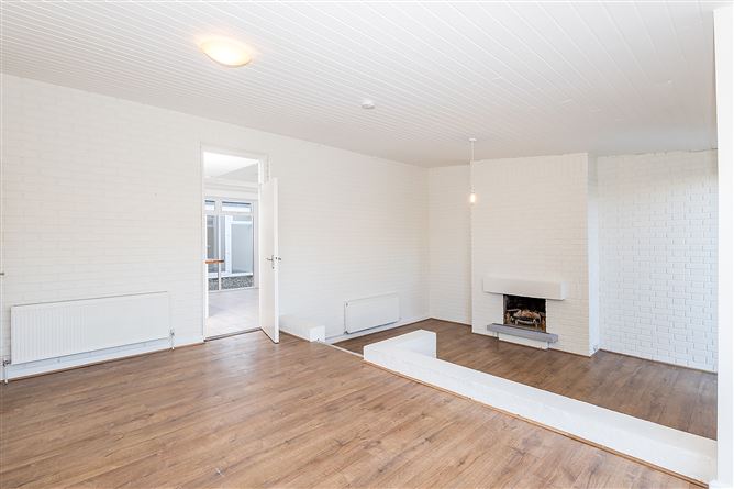 Mews 1, Rere of 10 Sandycove Avenue West, Sandycove, County Dublin