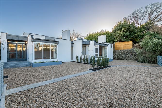 Mews 1, Rere of 10 Sandycove Avenue West, Sandycove, County Dublin