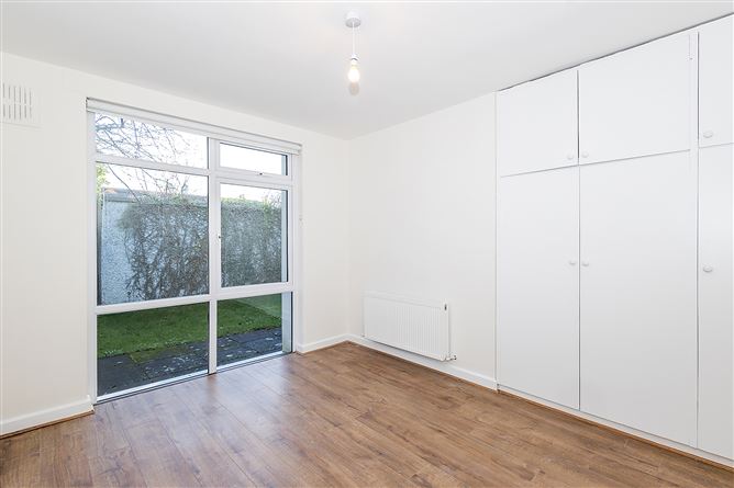 Mews 1, Rere of 10 Sandycove Avenue West, Sandycove, County Dublin