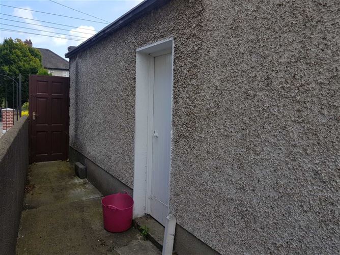 5 Leopardstown Park, Leopardstown, County Dublin