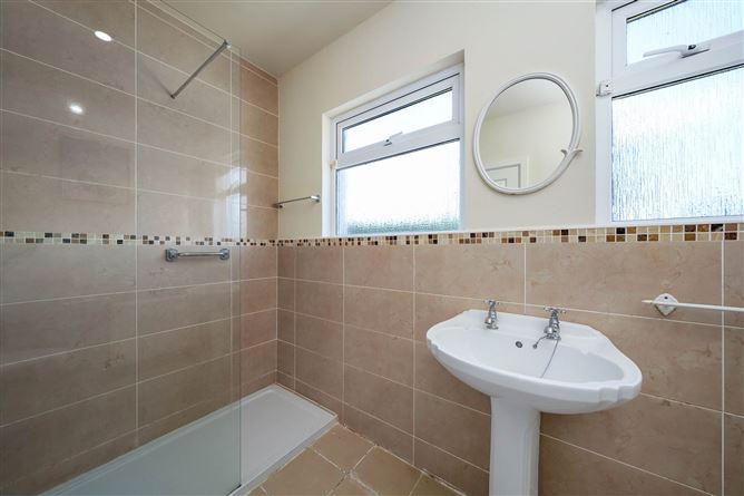5 Leopardstown Park, Leopardstown, County Dublin