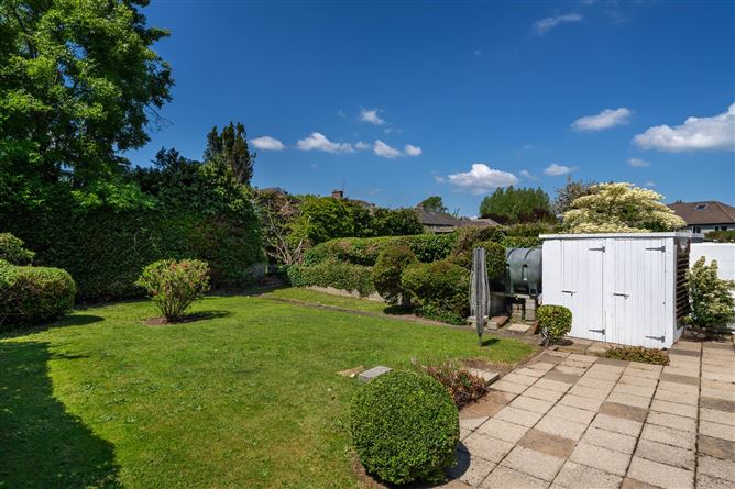 5 Leopardstown Park, Leopardstown, County Dublin