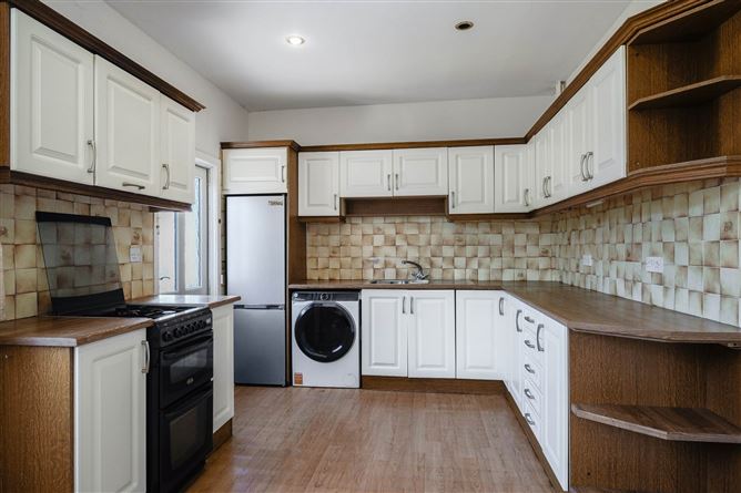 5 Leopardstown Park, Leopardstown, County Dublin