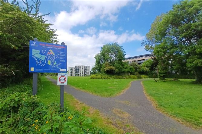5 Leopardstown Park, Leopardstown, County Dublin