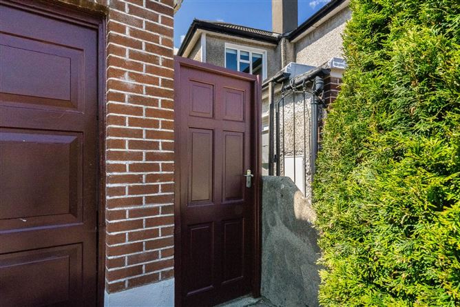 5 Leopardstown Park, Leopardstown, County Dublin