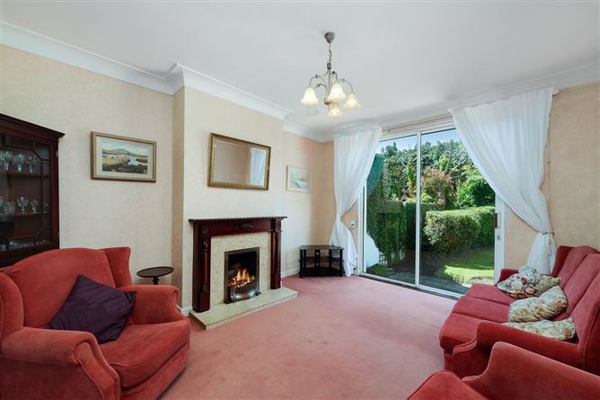 5 Leopardstown Park, Leopardstown, County Dublin