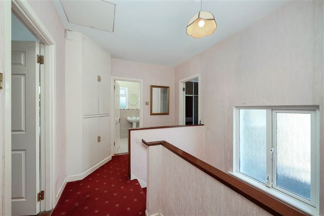5 Leopardstown Park, Leopardstown, County Dublin