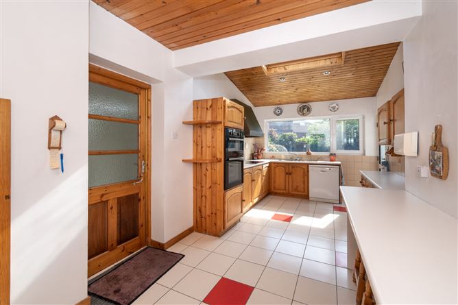Avondale, 9 Castlegreina Park, Boreenmanna Road, Cork