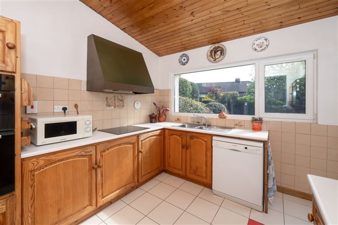 Avondale, 9 Castlegreina Park, Boreenmanna Road, Cork