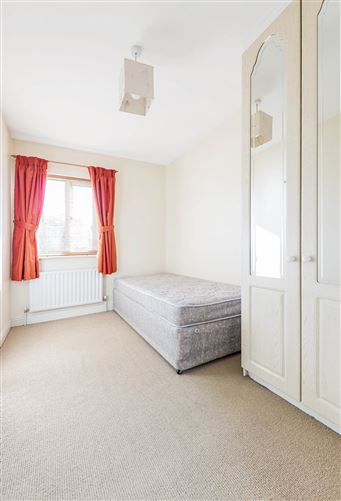 73 Castle Riada Drive, Lucan, County Dublin