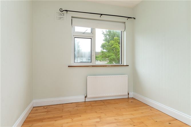 19 Hillcrest Avenue, Lucan, Co.Dublin