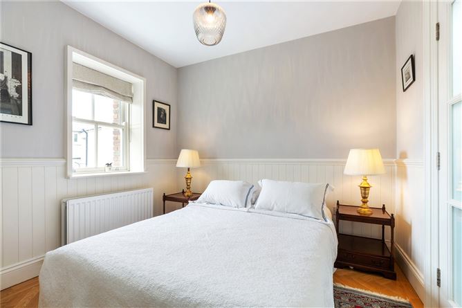 2 Elton Park, Sandycove, Co. Dublin