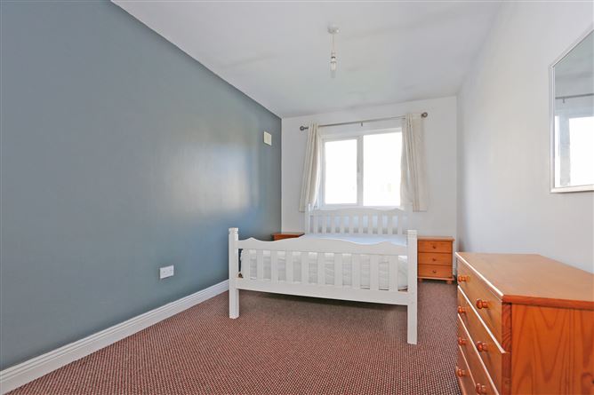 5 Dun Aras, Shannon, Co. Clare