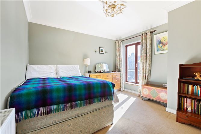 Apt 12 Pembroke Court, 75 Pembroke Road, Ballsbridge, Dublin 4