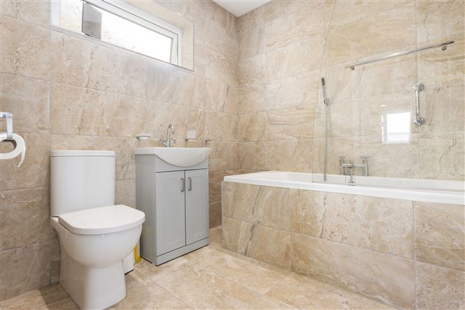 34 Broadford Rise, Ballinteer,   Dublin 16
