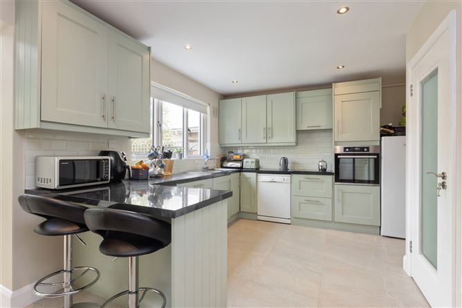 34 Broadford Rise, Ballinteer,   Dublin 16