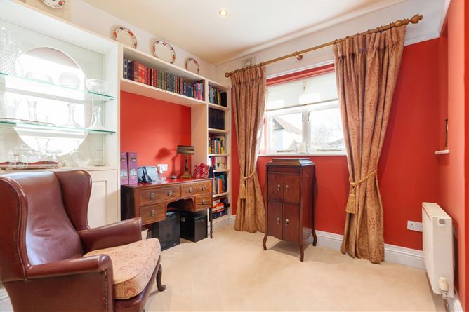 81 Hampton Park, St. Helen's Wood, Booterstown, Co. Dublin