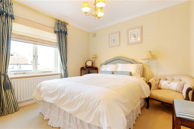 81 Hampton Park, St. Helen's Wood, Booterstown, Co. Dublin