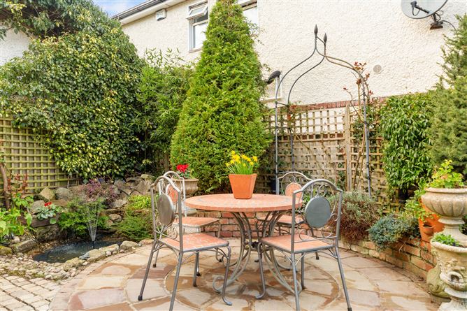 81 Hampton Park, St. Helen's Wood, Booterstown, Co. Dublin
