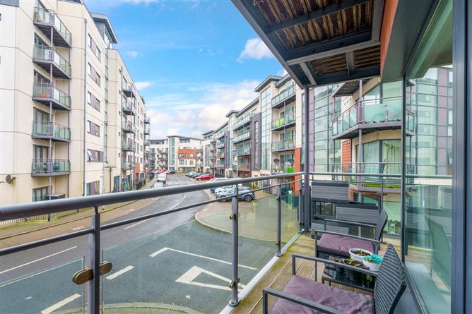 Apt. 5 Beacon, Royal Canal Park, Ashtown, Dublin 15