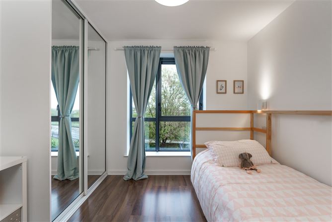 Apt. 5 Beacon, Royal Canal Park, Ashtown, Dublin 15