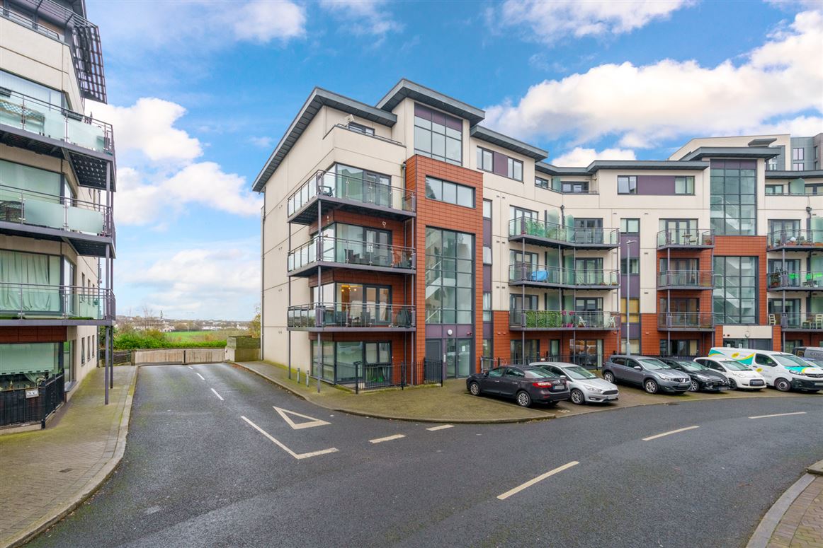 Apt. 5 Beacon, Royal Canal Park, Ashtown, Dublin 15