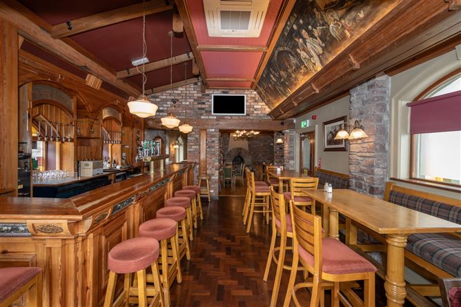 The Auld Triangle, Macroom, Cork