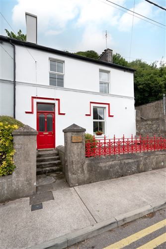 1 Strawberry Cottages, Lee Road, Cork