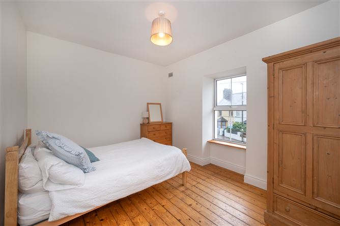 1 Strawberry Cottages, Lee Road, Cork