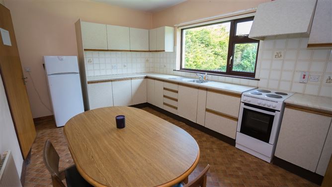 Photo 11 of 23 — 10 Doylesfort Grove, Dundalk, Co. Louth