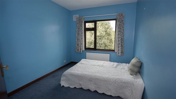 Photo 14 of 23 — 10 Doylesfort Grove, Dundalk, Co. Louth