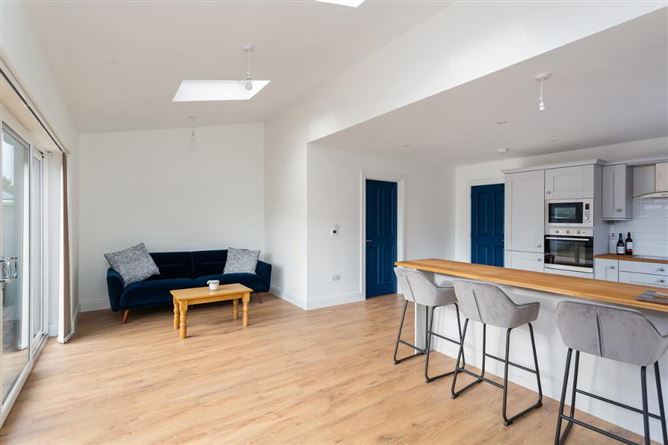 1a Hillcrest Court, Lucan, Dublin