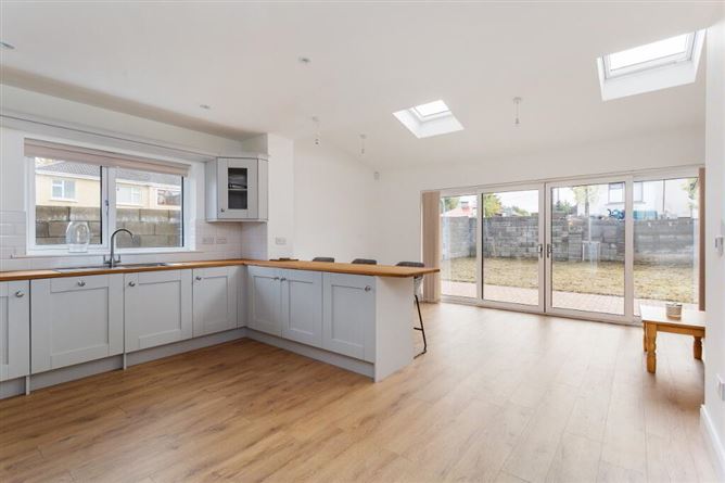 1a Hillcrest Court, Lucan, Dublin