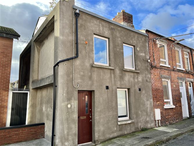 Main image for 19 North Great Clarance Street (43k income), North City Centre, Dublin 1