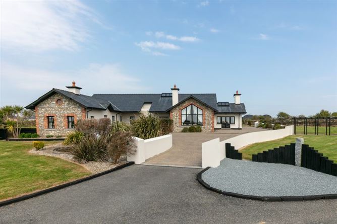 Seafield on c. 7 Acres, Duncormick, Wexford