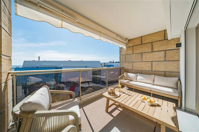 Aperitif on La Croisette,Cannes,Provence-Alps-French Riviera,France