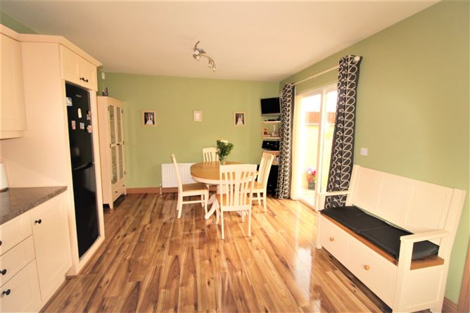 11 Manor Grove, Mountmellick, Co. Laois